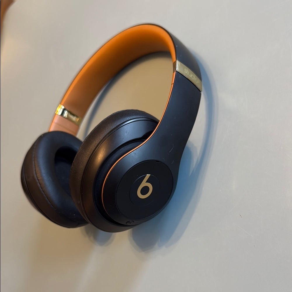 Beats Studio3 Black and Gold Wireless Headphones